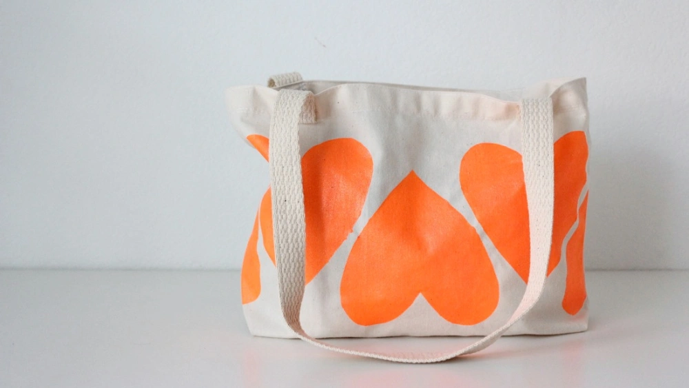 How to Paint on a Tote Bag: Easy Steps for Stunning Designs