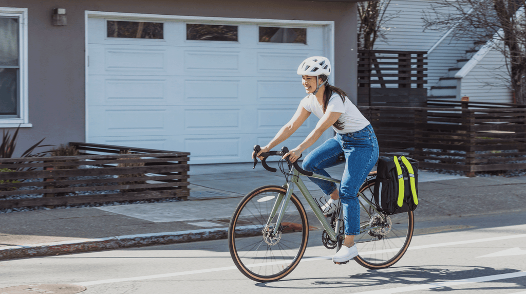 How to Cycle With a Messenger Bag