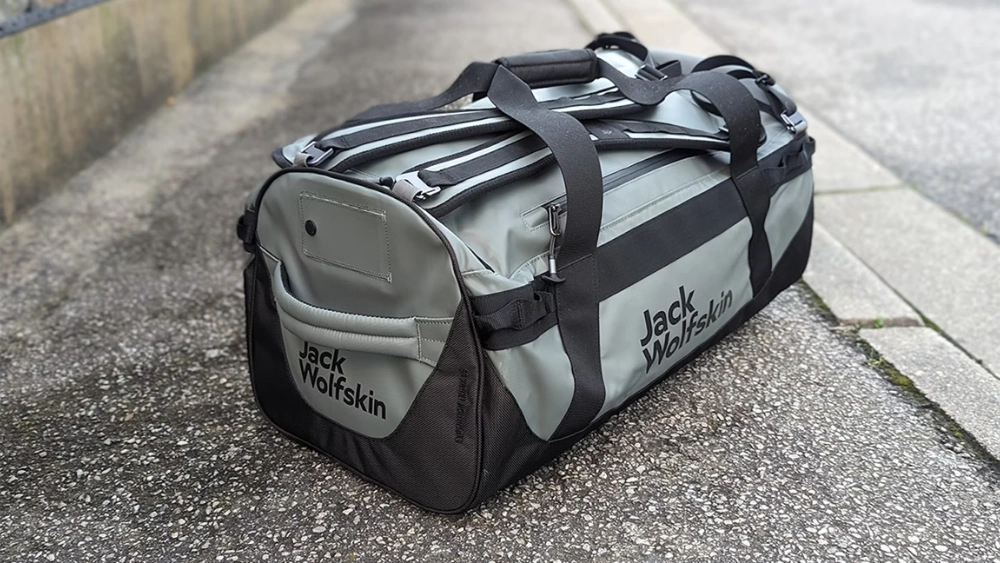 Best Duffel Bag for Everyday Commuting: Top Picks for Durability & Style