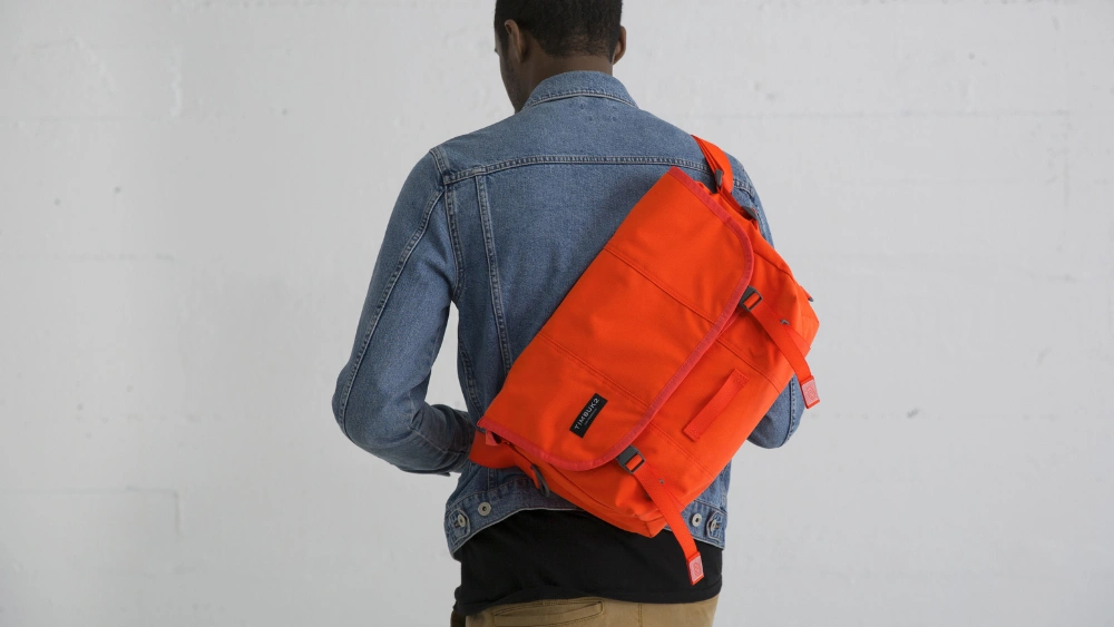 How to Wear Timbuk2 Messenger Bag: Stylish Tips for Every Occasion